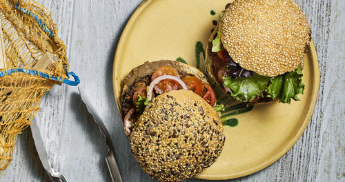 Burger végétarien à l’ail noir