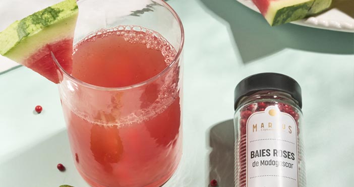 Jus de pastèque aux baies roses
