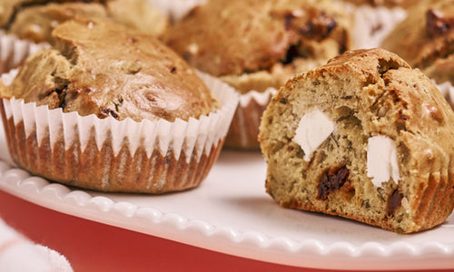 Muffins au pesto, tomates séchées et feta