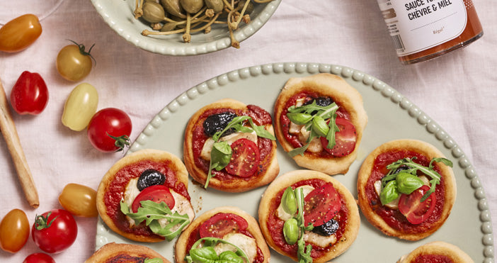 Mini pizzas tomate, chèvre et miel