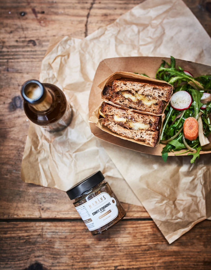 Grilled Cheese au morbier, confit d'oignons et truffe