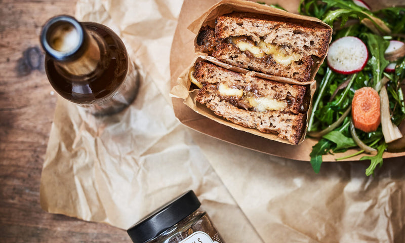 Grilled Cheese au morbier, confit d'oignons et truffe