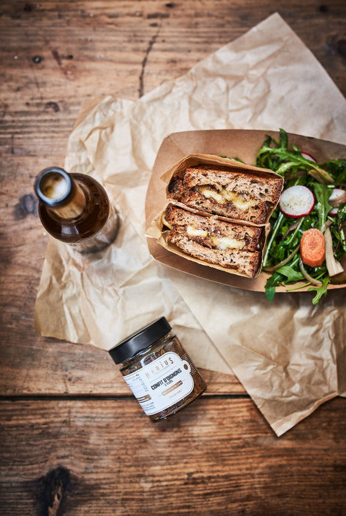 Grilled Cheese au morbier, confit d'oignons et truffe