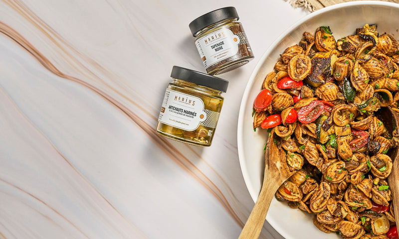 Salade de pâtes à la tapenade et aux artichauts marinés