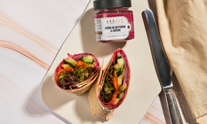 Wraps à la crème de betterave & chèvre, crudités et dorade fumée
