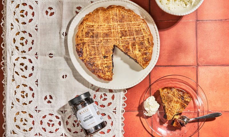 Gâteau basque à la confiture de cerises noires