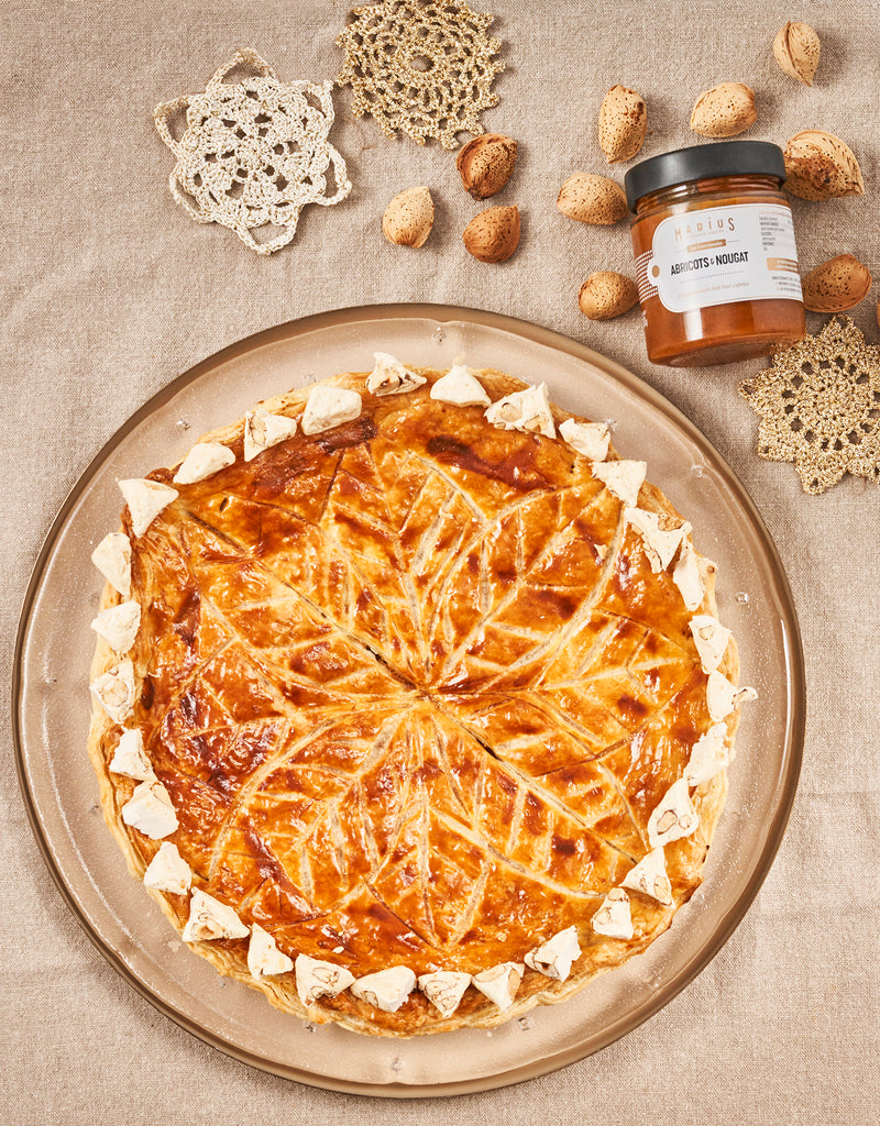 Galette des rois, amandes, abricot et nougat