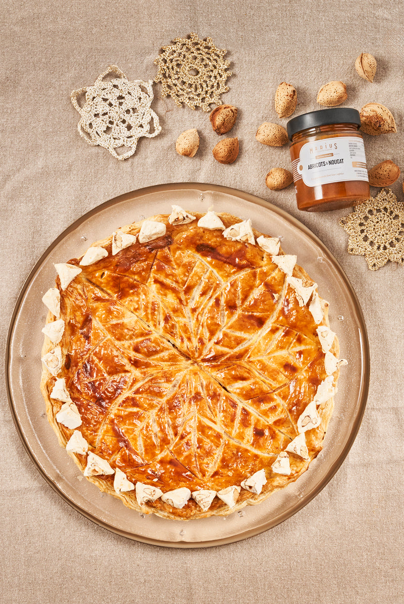 Galette des rois, amandes, abricot et nougat
