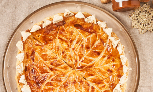Galette des rois, amandes, abricot et nougat