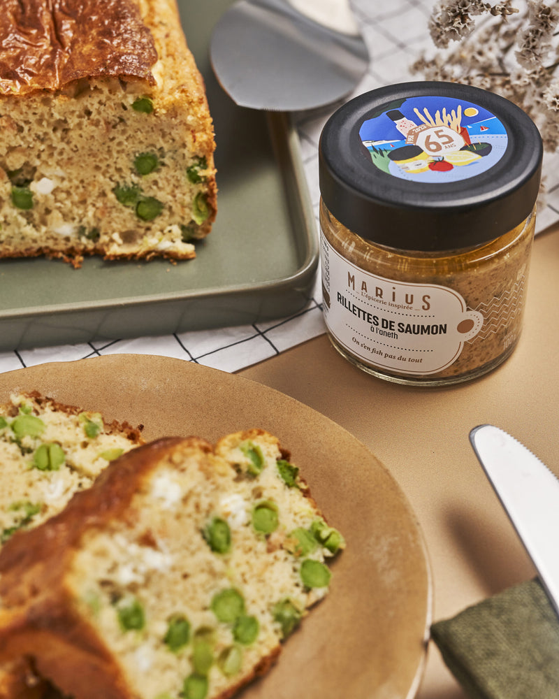 Cake au saumon, à l'aneth, à la feta et aux petits pois