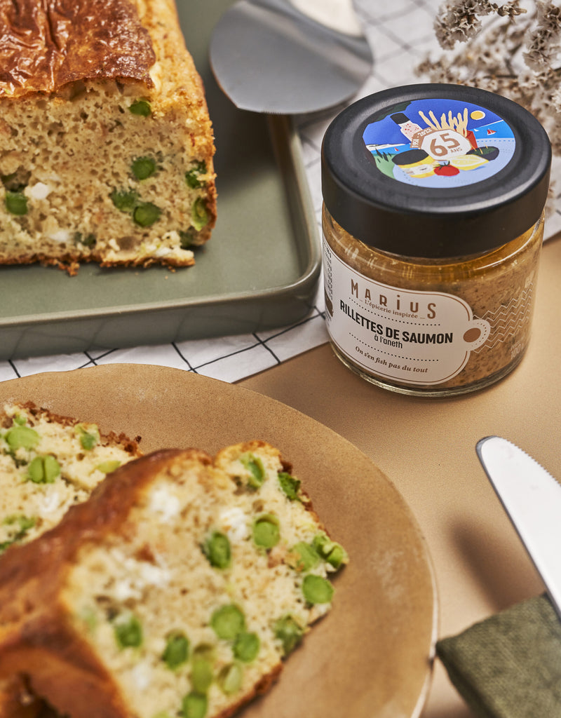 Cake au saumon, à l'aneth, à la feta et aux petits pois