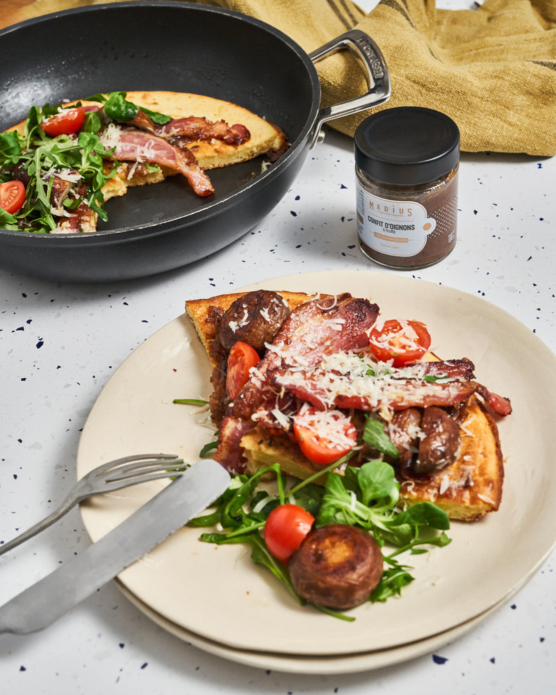 Dutch Baby Crêpe, oignons caramélisés, truffe, bacon et beaufort