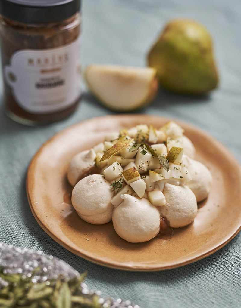 Pavlova poires, rhubarbe et verveine