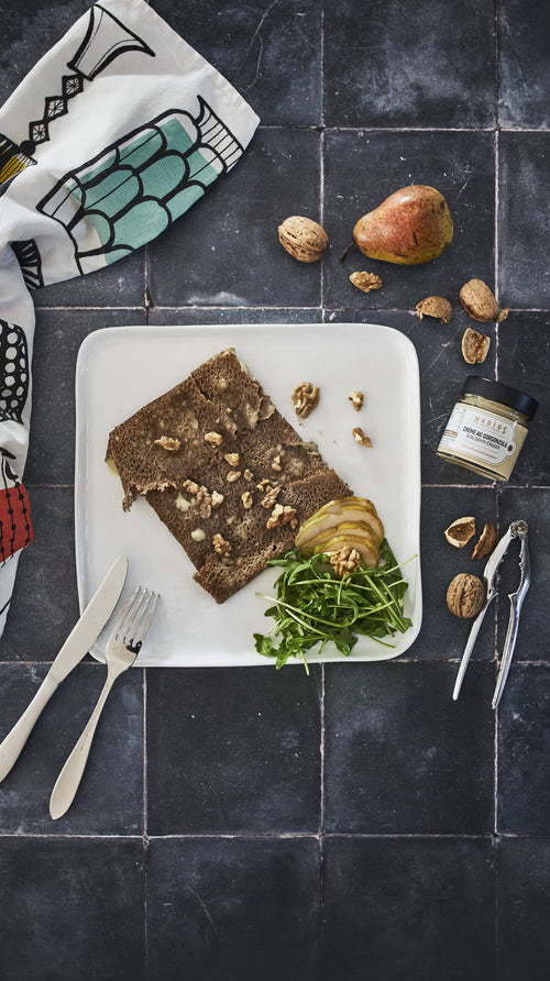 Galettes de sarrasin, crème de gorgonzola, poires et miel