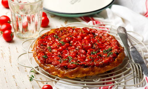 Tarte aux tomates, chèvre et tapenade noire