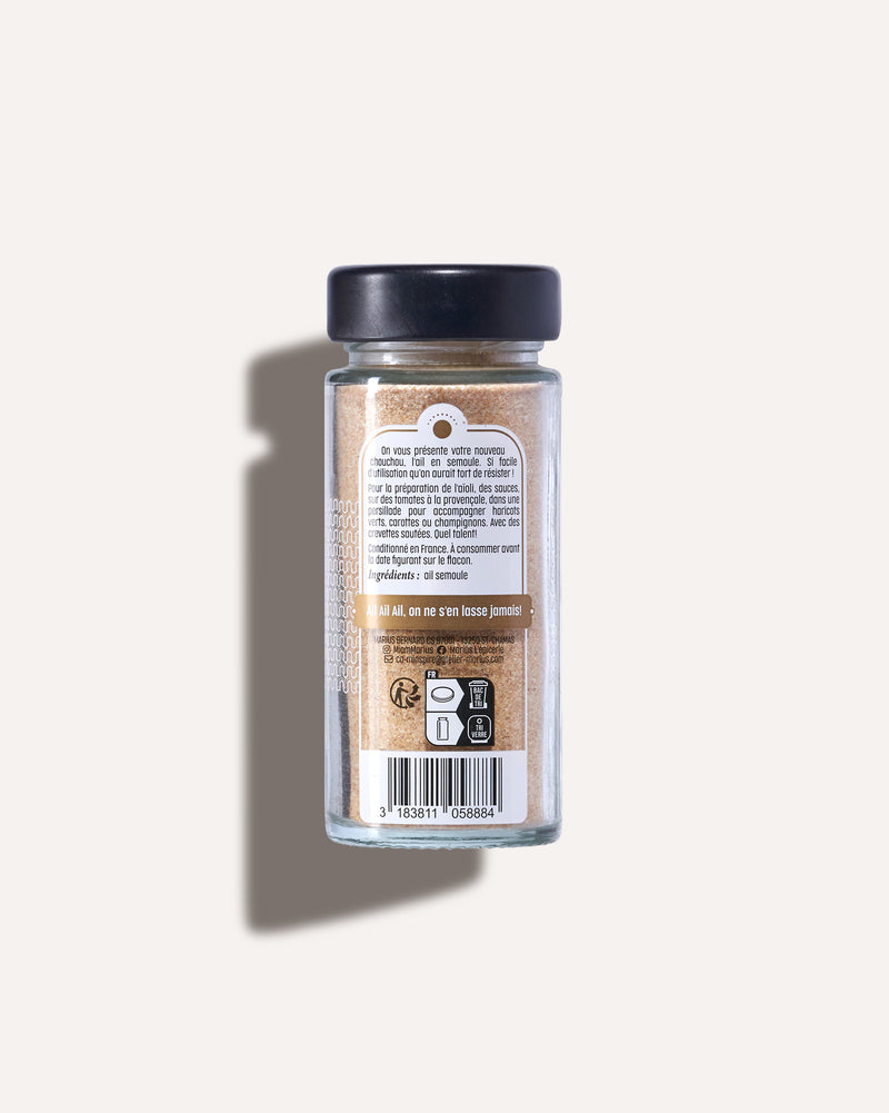 Flacon d'ail semoule MARiUS 70 g, vue de dos sur fond beige